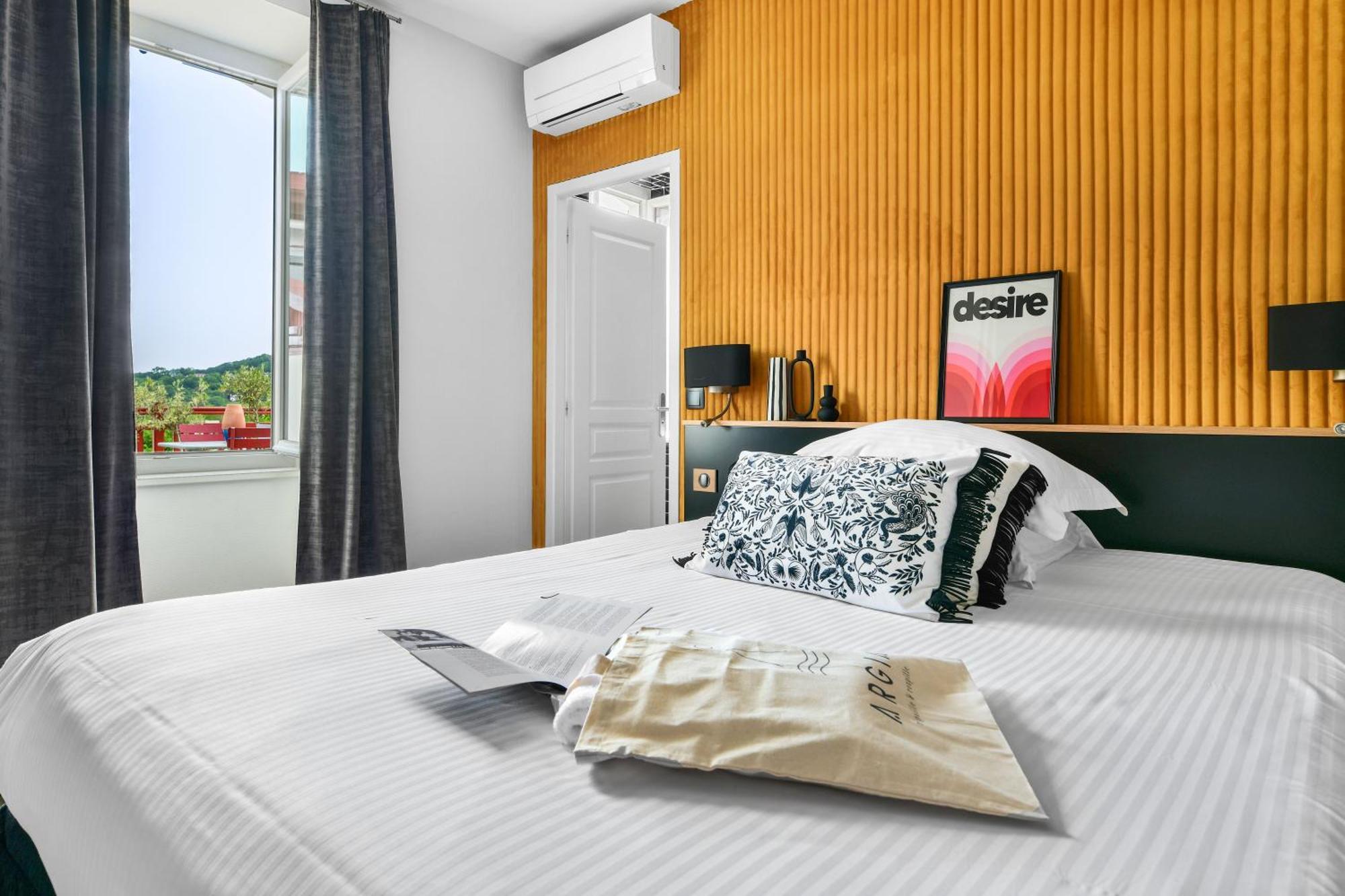 Hotel Argia Hasparren Eksteriør billede